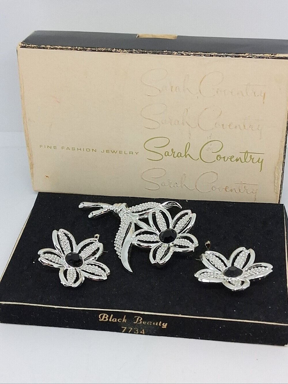 * Vintage Sarah Coventry Black Beauty Brooch & Clip On Earring Set Original Box
